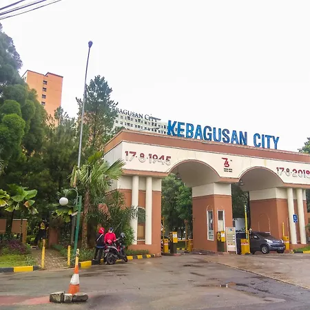 Pool View Studio At Kebagusan City Apartment By Travelio